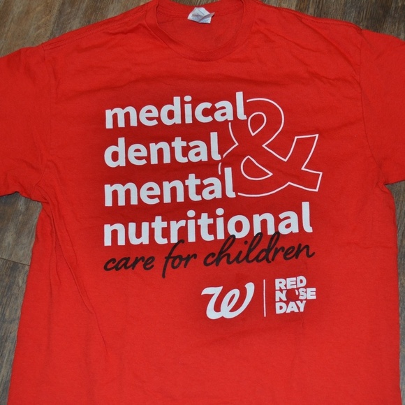 Walgreen Red T-Shirt - Picture 2 of 4